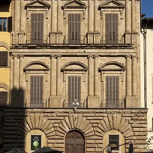 Palazzo Uguccioni Apartment